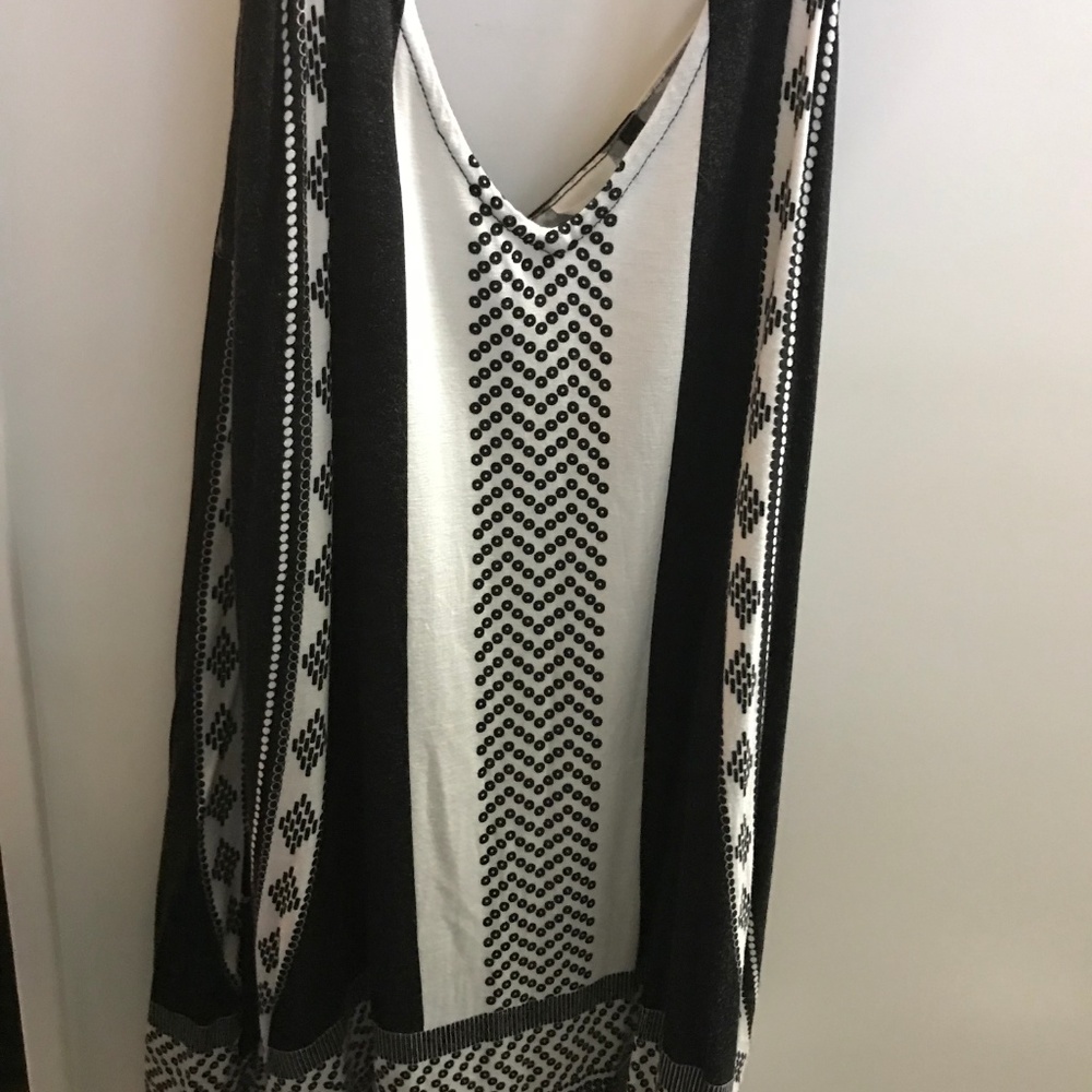Anthropologie (AKEMI + KIN) Small Top - Picture 7 of 7